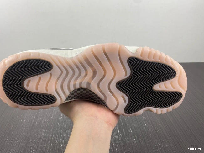 Rep TBK 11 Jordan Neapolitan WMNS Air AR0715-101 0701
